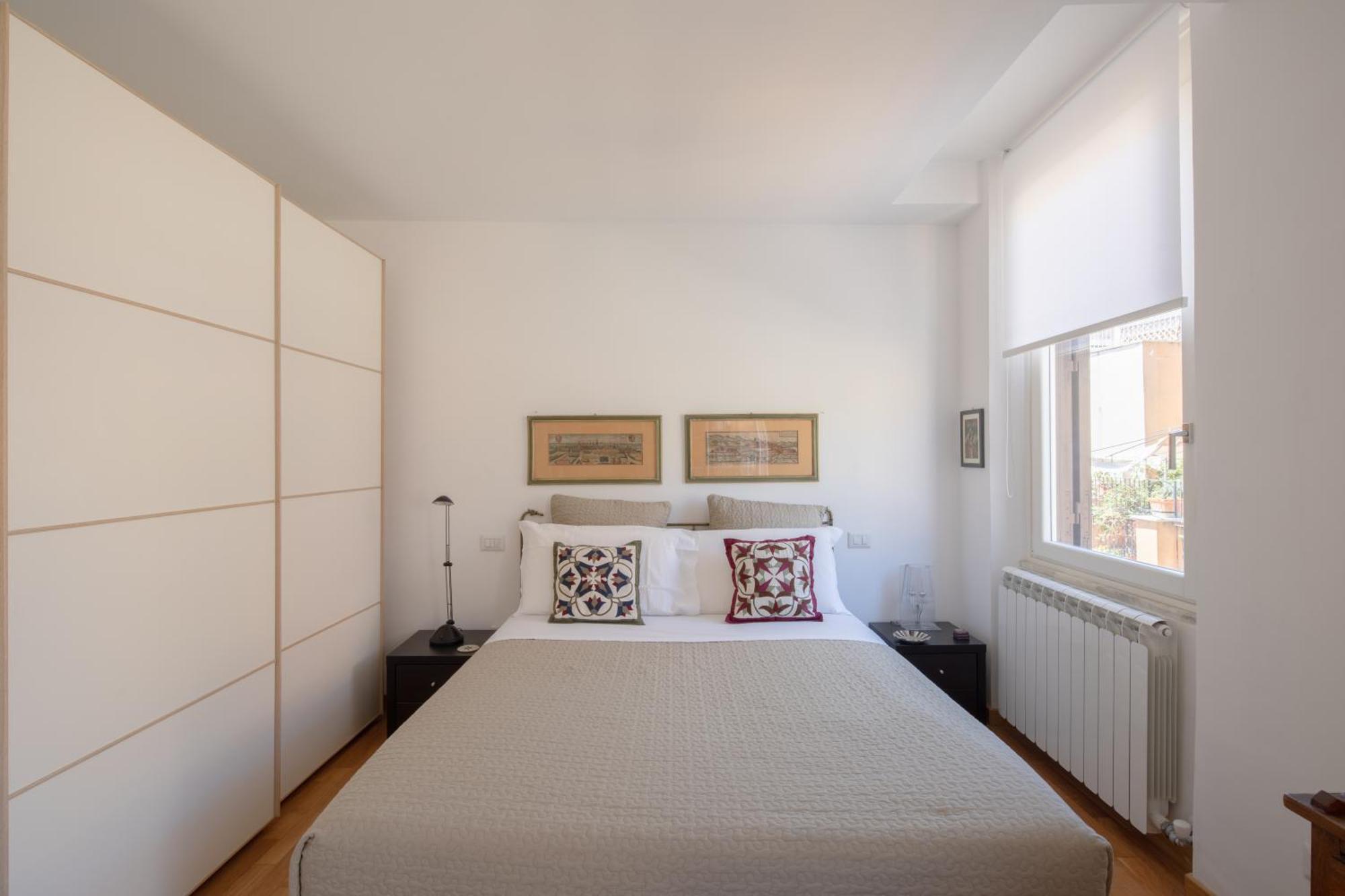 Valeria Terrace - Monti, * Roma