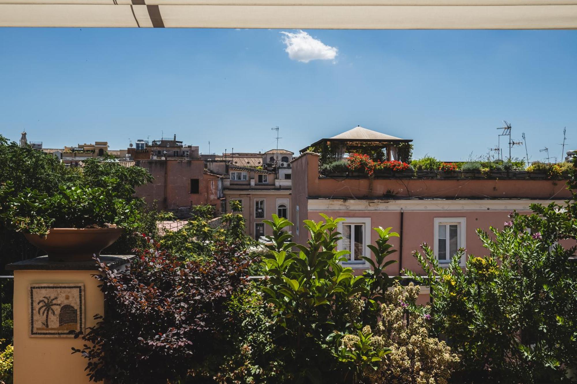 Valeria Terrace - Monti, * Roma